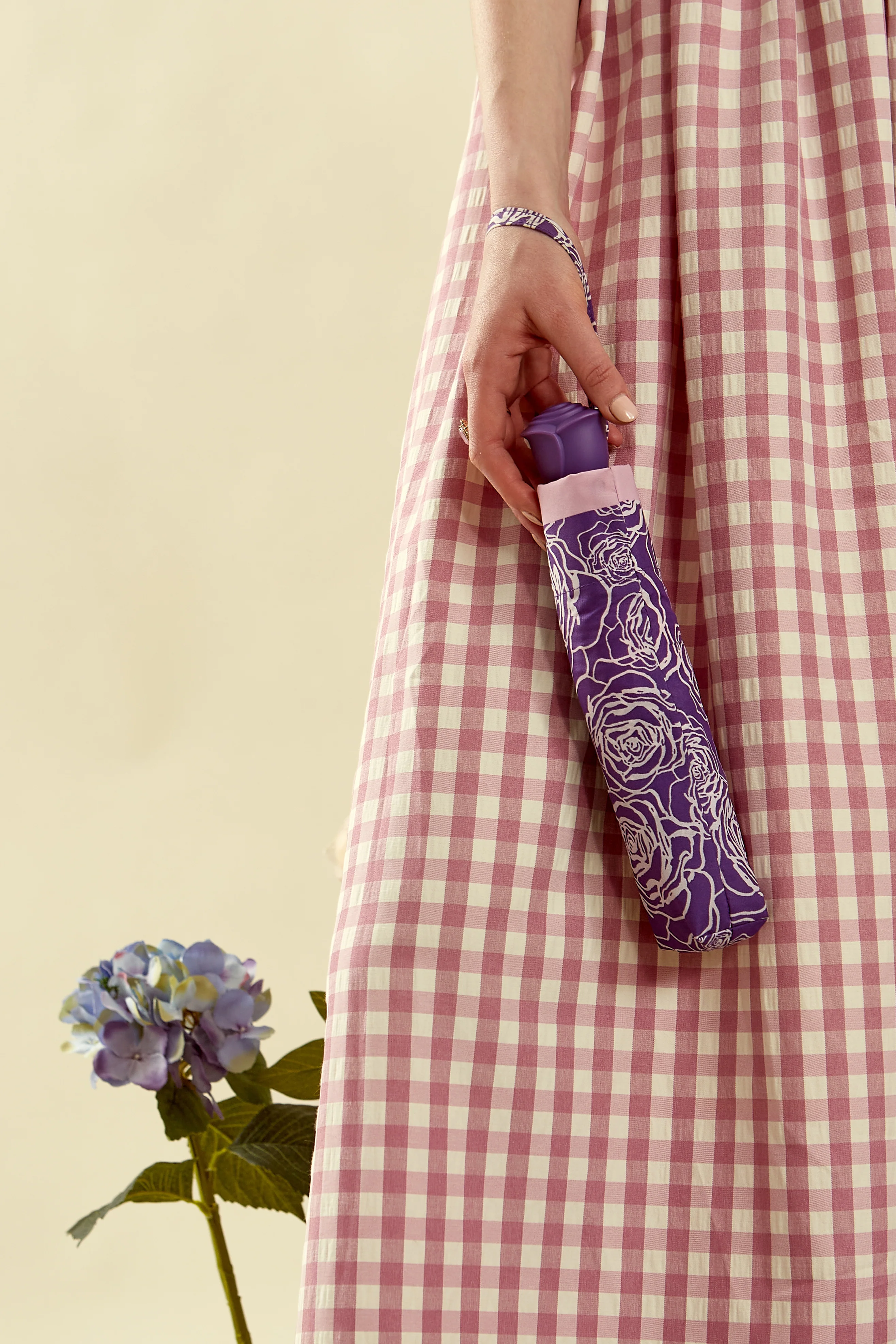 Curio 2 UV - Sketchy Rose - Image 3