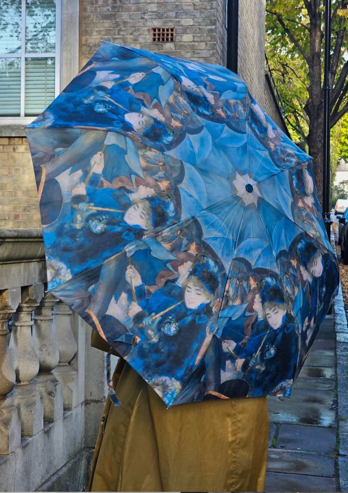 The National Gallery Minilite 2 - The Umbrellas - Image 4
